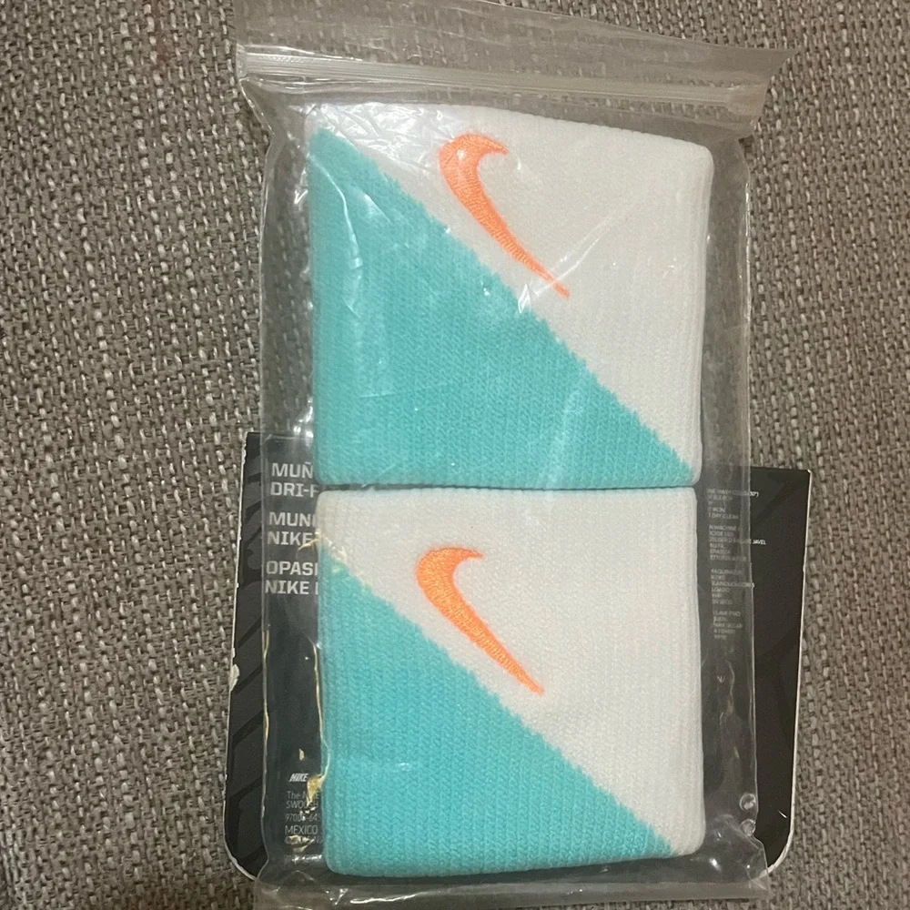 Nike dri-fit wristbands 2.0 
Brand new - Picture 2 of 3